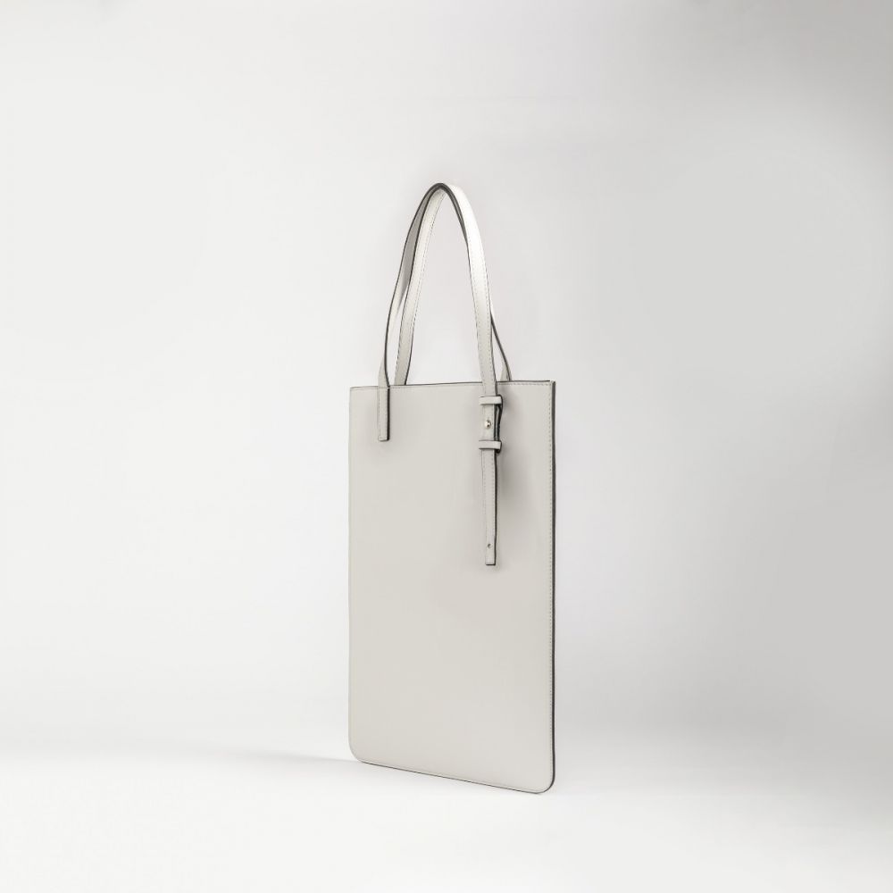 Flipkart.com | Oriflame SPIRIT FLAP BAG Waterproof Sling Bag - Sling Bag